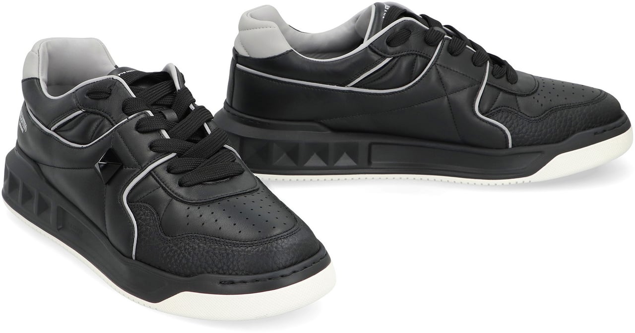 Valentino One Stud Low-top sneakers Zwart