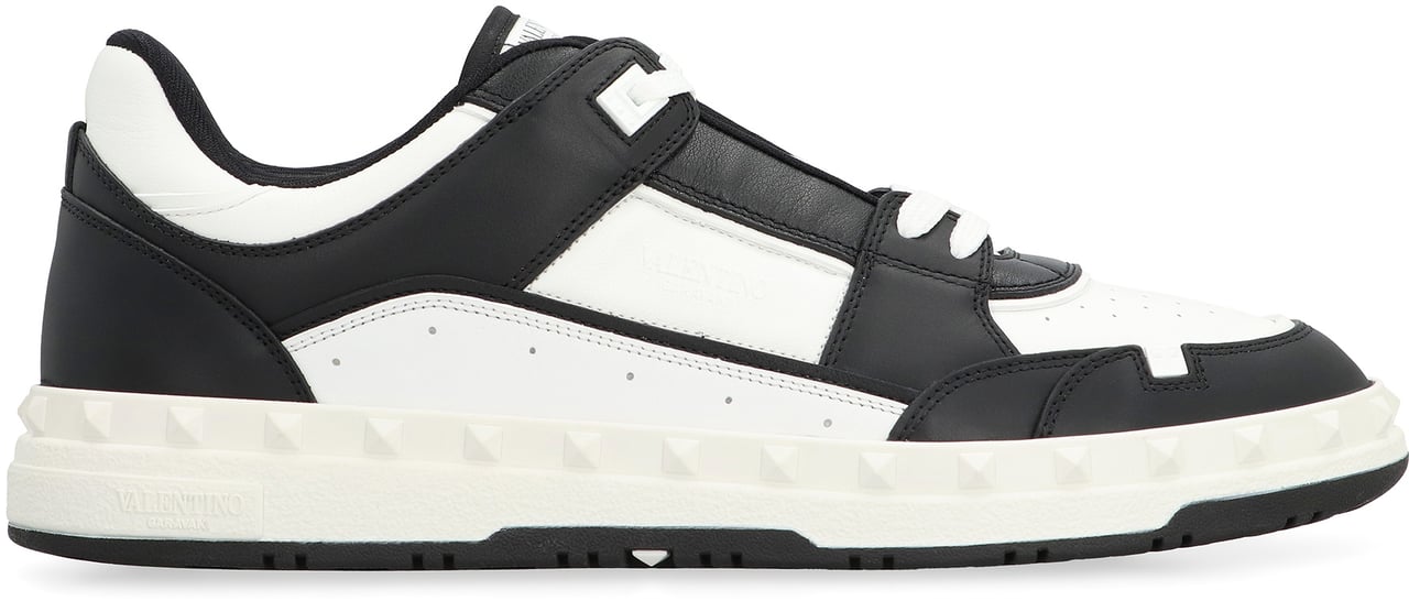 Valentino Freedots Low-top sneakers Zwart