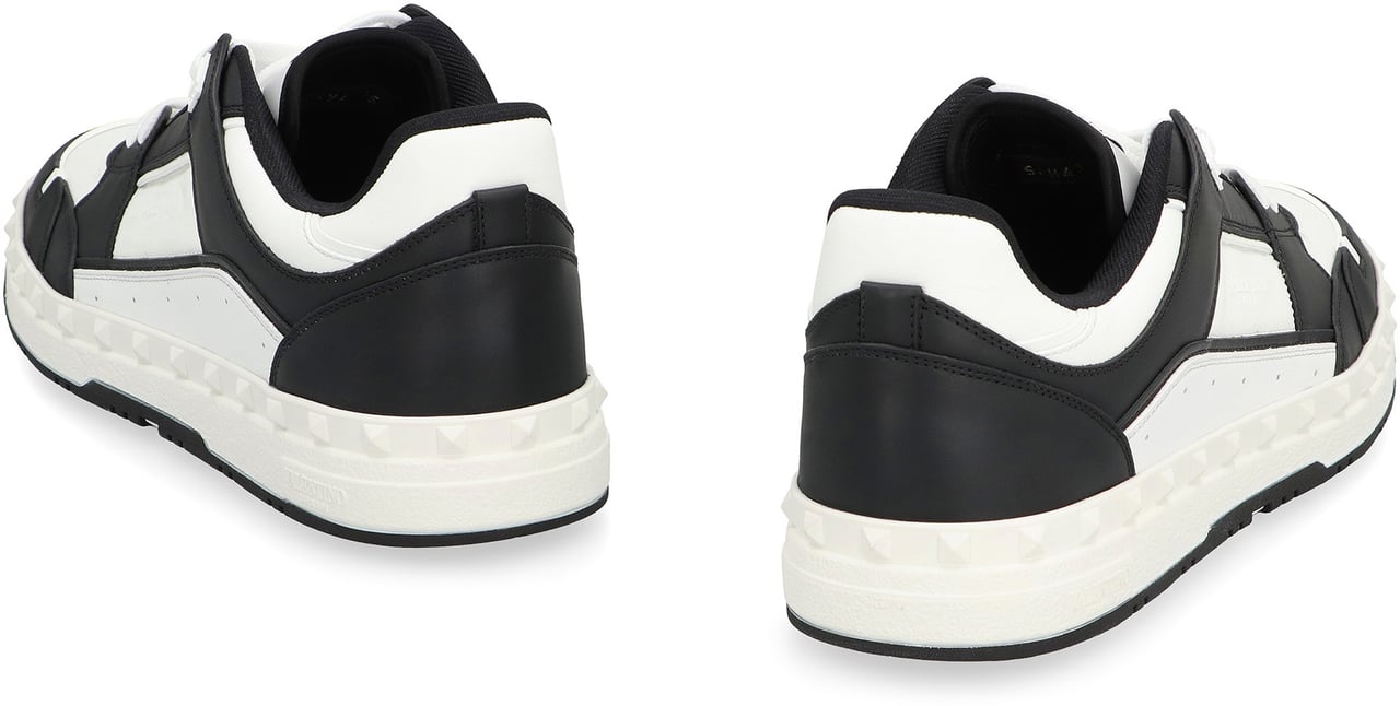 Valentino Freedots Low-top sneakers Zwart