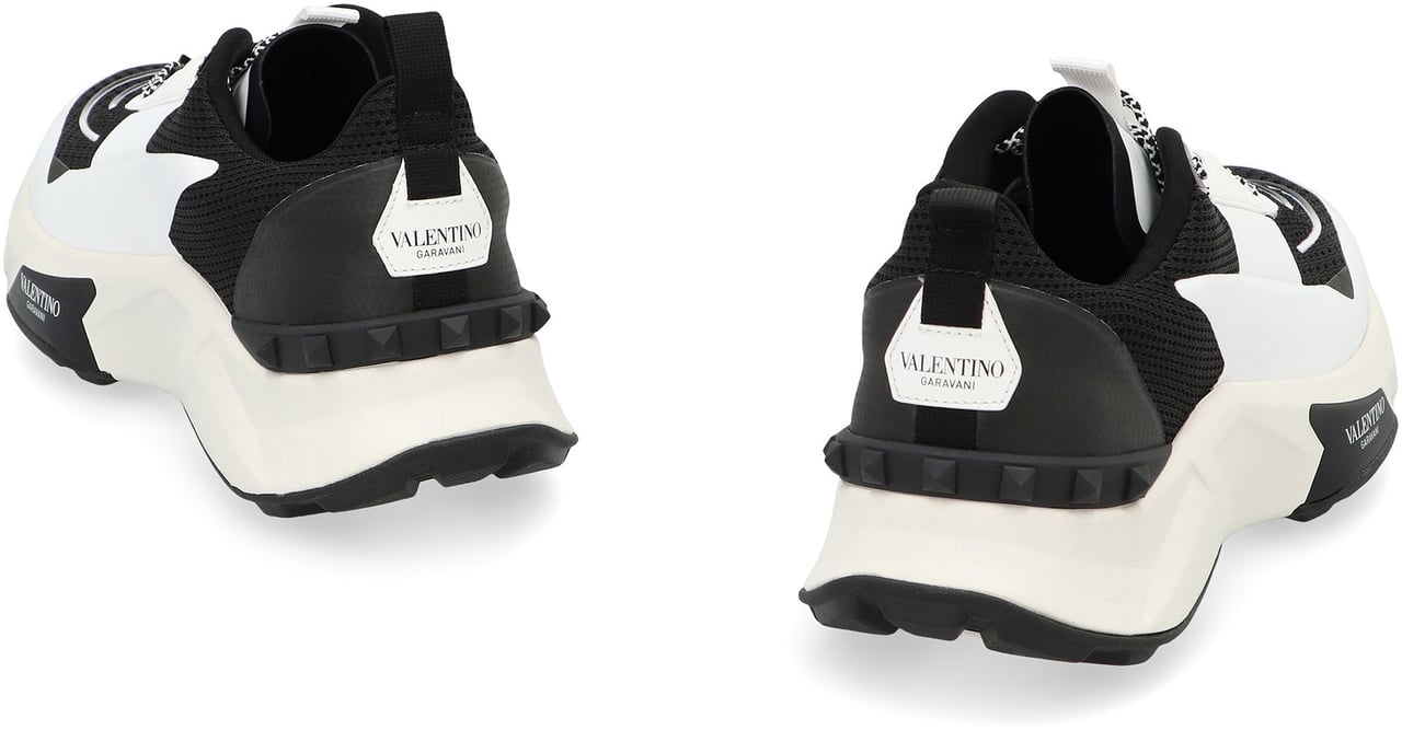 Valentino True Act mesh sneakers Zwart