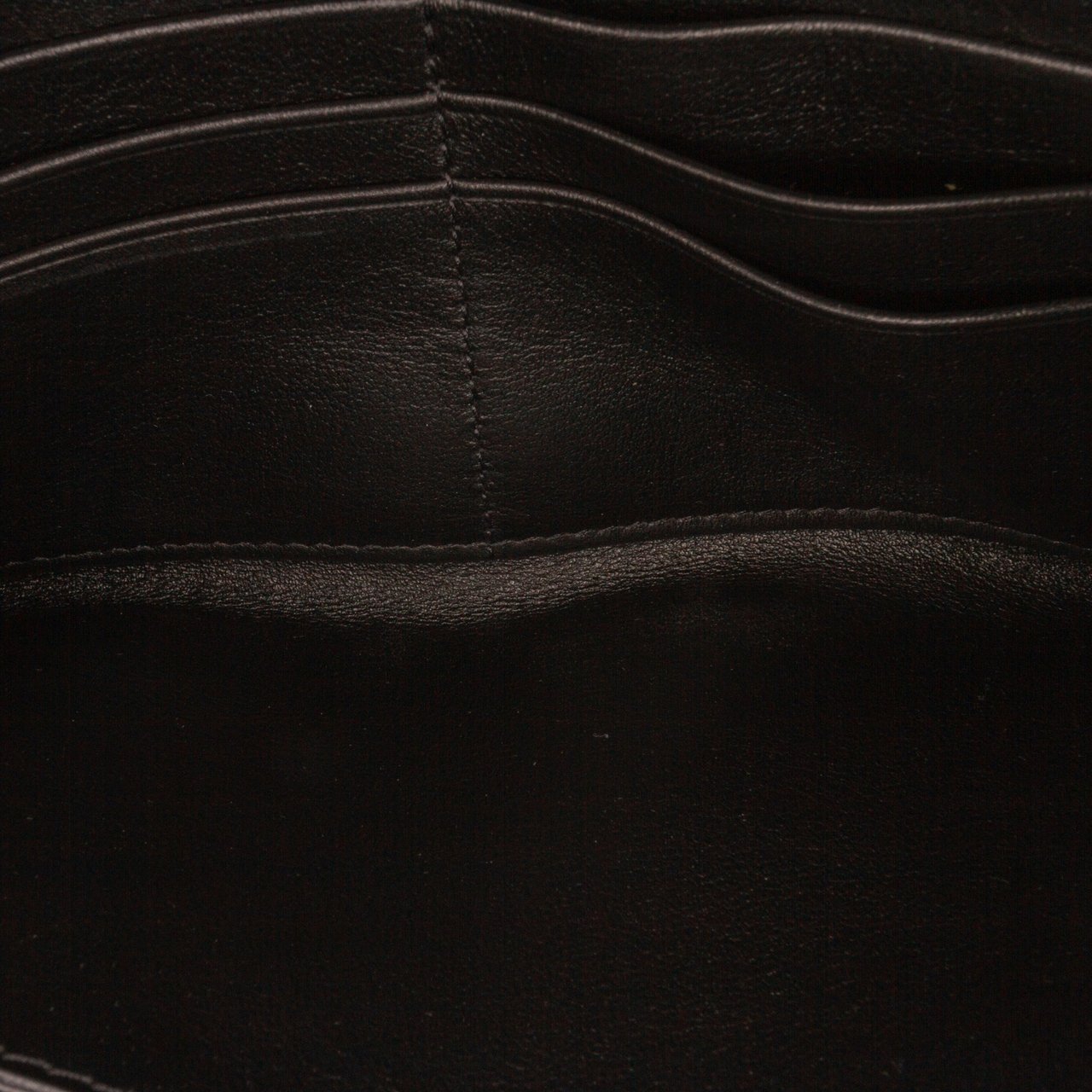 Valentino Studded Zip Around Wallet Zwart