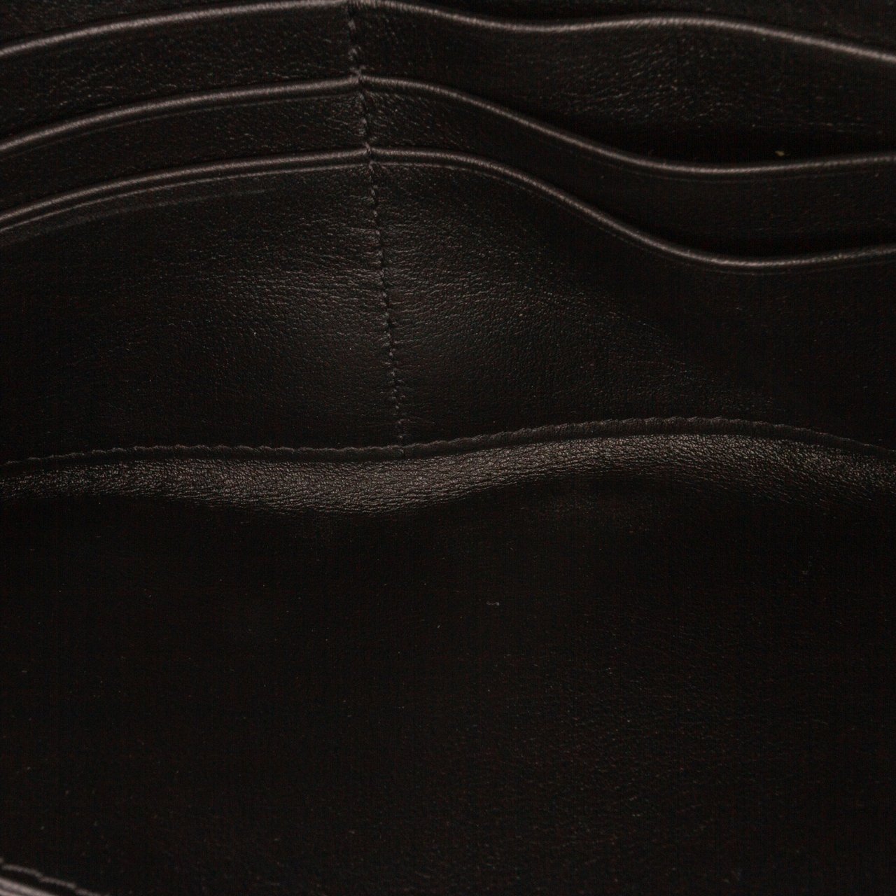 Valentino Studded Zip Around Wallet Zwart