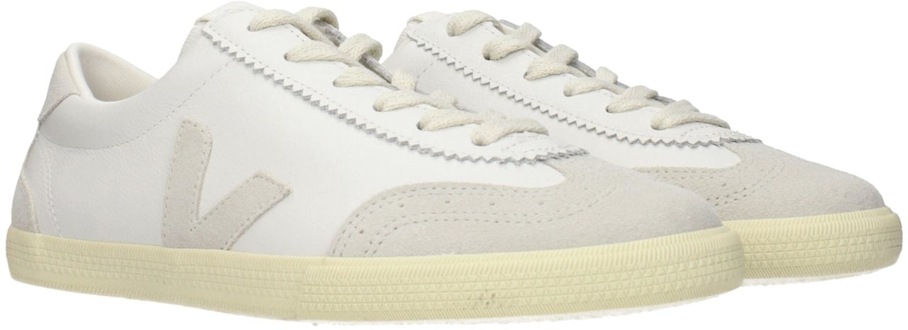 Veja White Leather Low Top Sneakers Wit