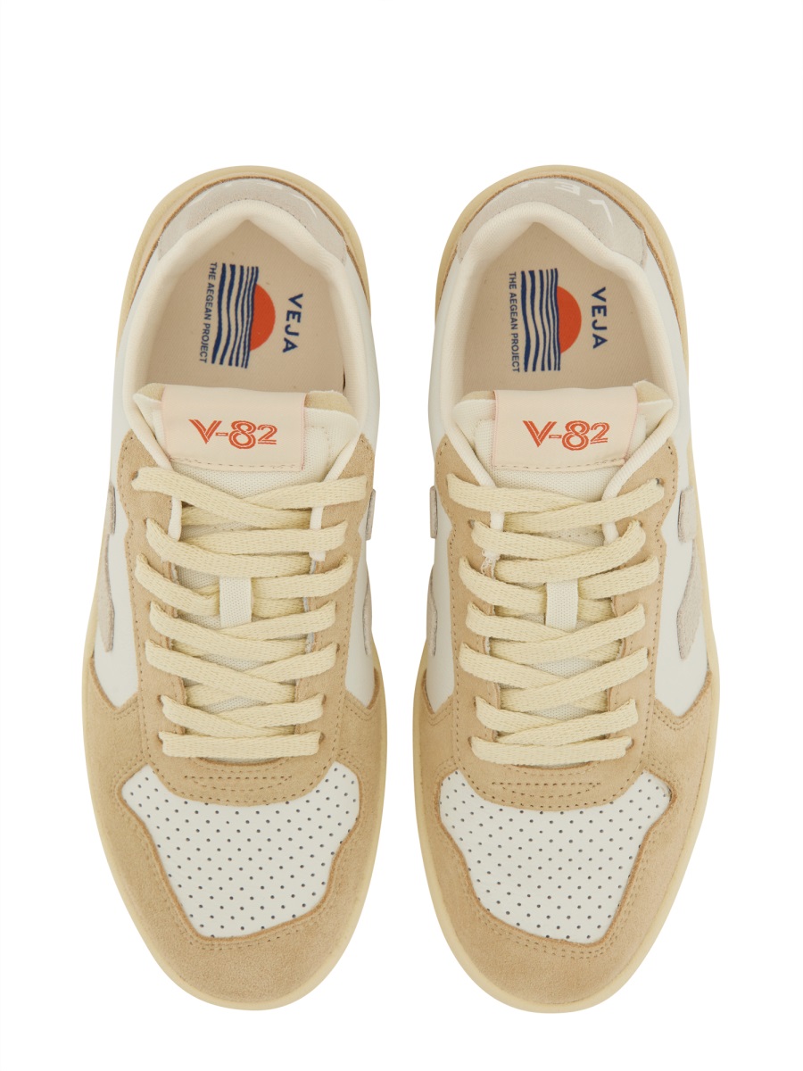 Veja SNEAKER "V-82" Beige