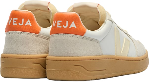 Veja Sneakers Beige Wit