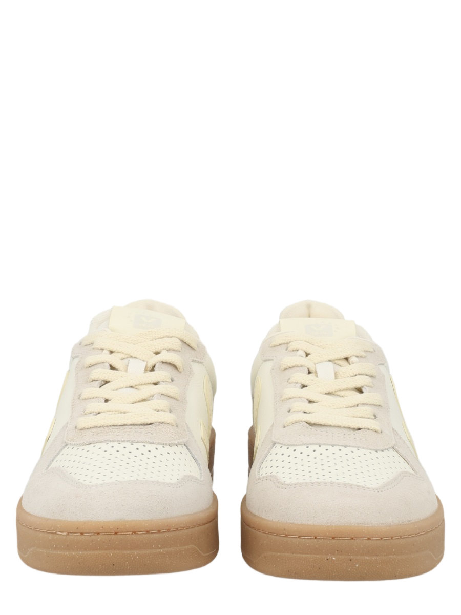 Veja Cream V-82 Perforated Low Sneakers Neutraal