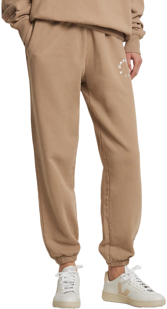 Veja White minimalist sneakers with elegant beige details Wit