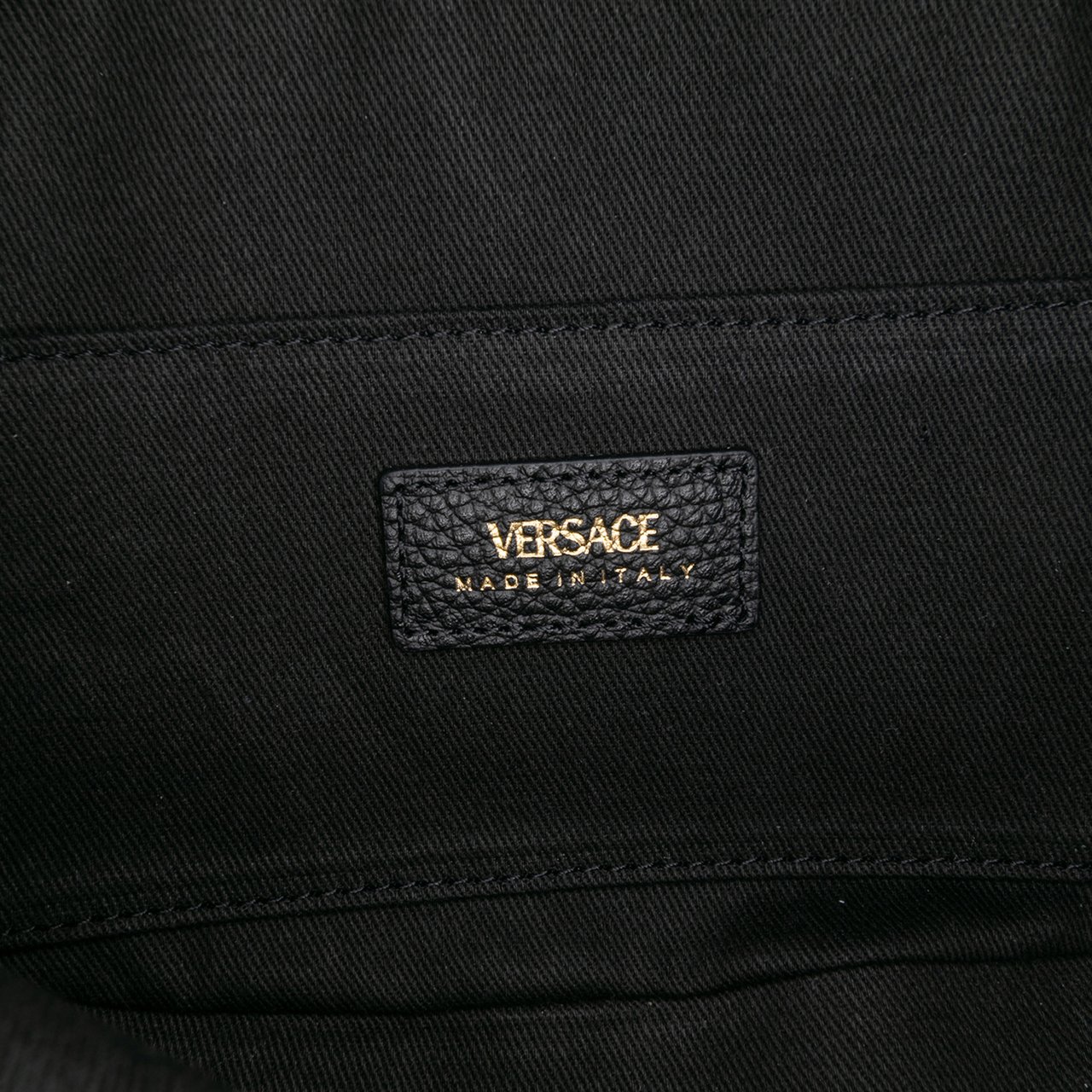 Versace Grainy Calfskin Virtus V Camera Bag Zwart