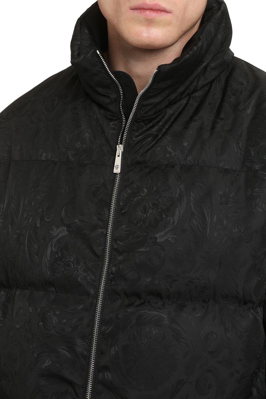 Versace Full zip down jacket Zwart