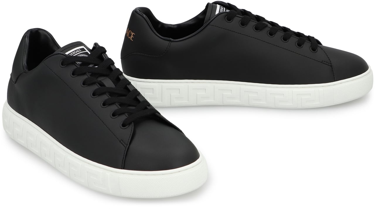 Versace Greca Low-top sneakers Zwart
