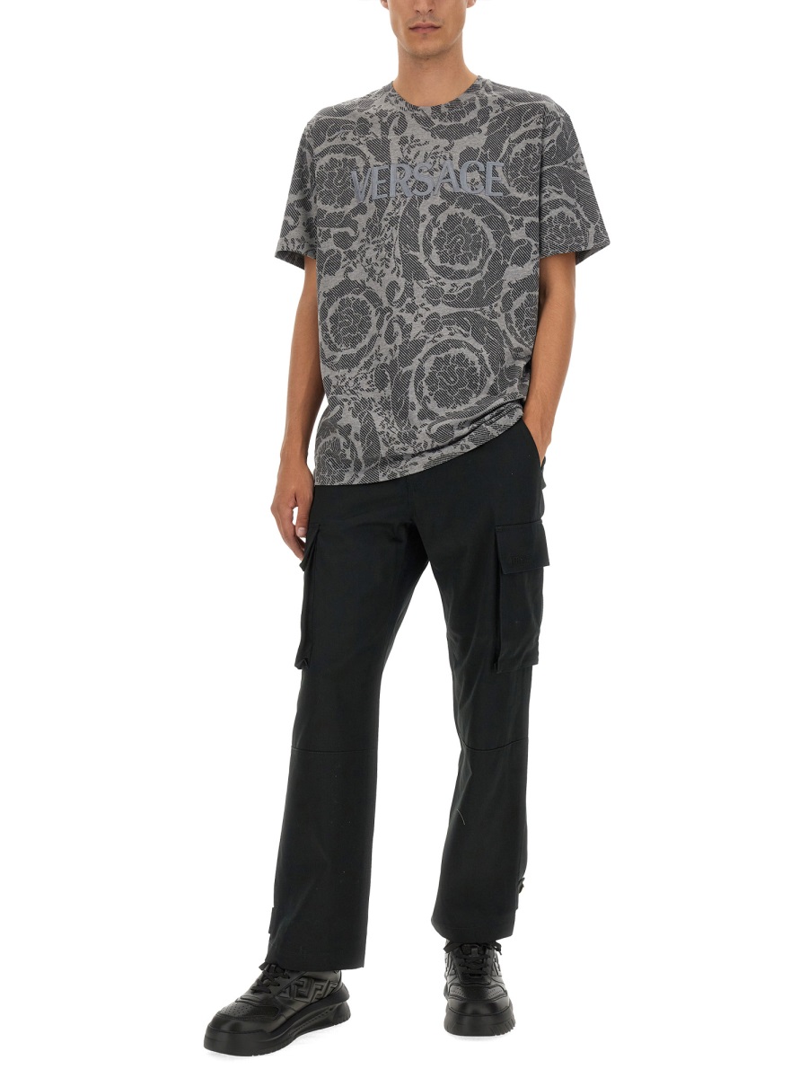 Versace SILHOUETTE BAROQUE LOGO T-SHIRT Grijs