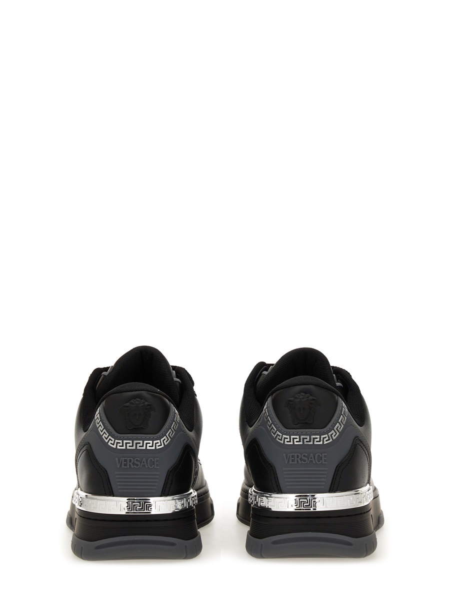 Versace SNEAKER WITH GREEK Zwart