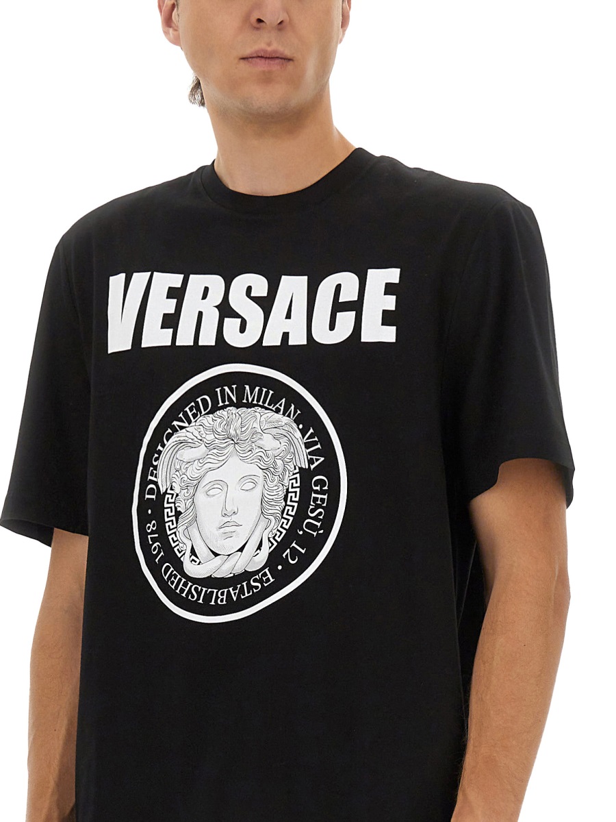 Versace T-SHIRT WITH LOGO Zwart