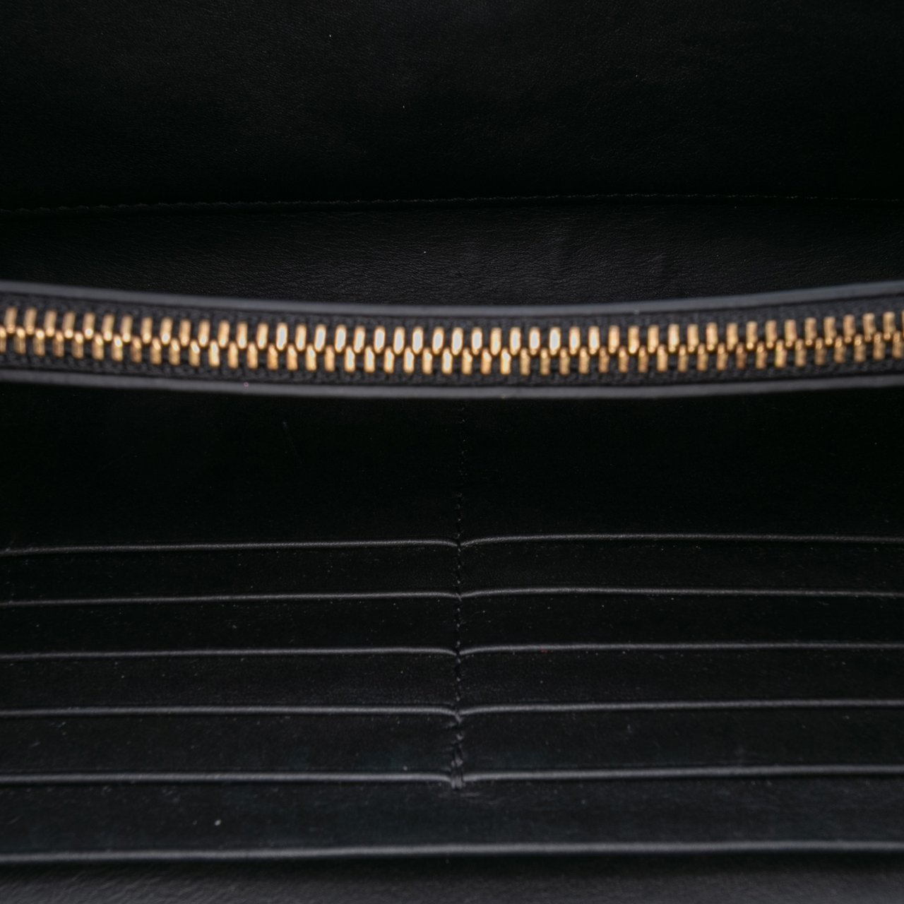 Versace Leather Crystal Virtus Chain Crossbody Zwart