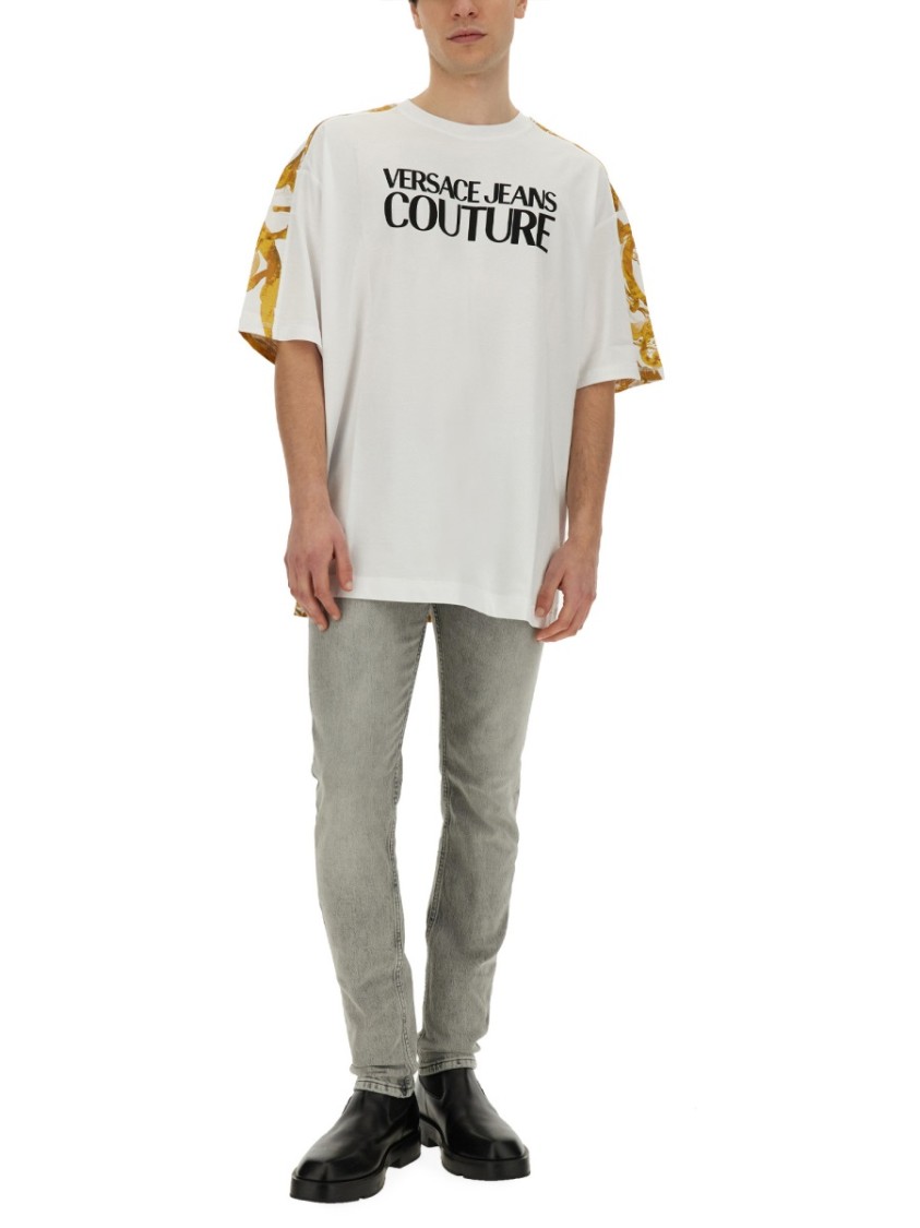 Versace Jeans Couture Oversized T-Shirt With Bold Logo And Intricate Patterned Sleeves Wit