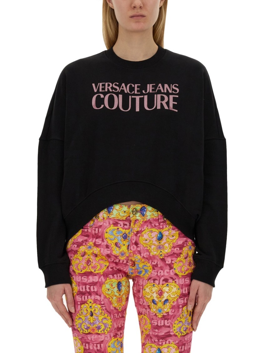 Versace Jeans Couture Cropped Fit Sweatshirt With Bold Logo Detail Zwart
