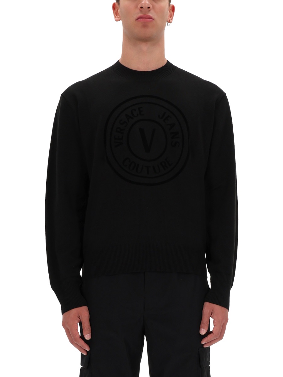 Versace Jeans Couture V-Emblem Long-Sleeve Jersey Sweatshirt Zwart