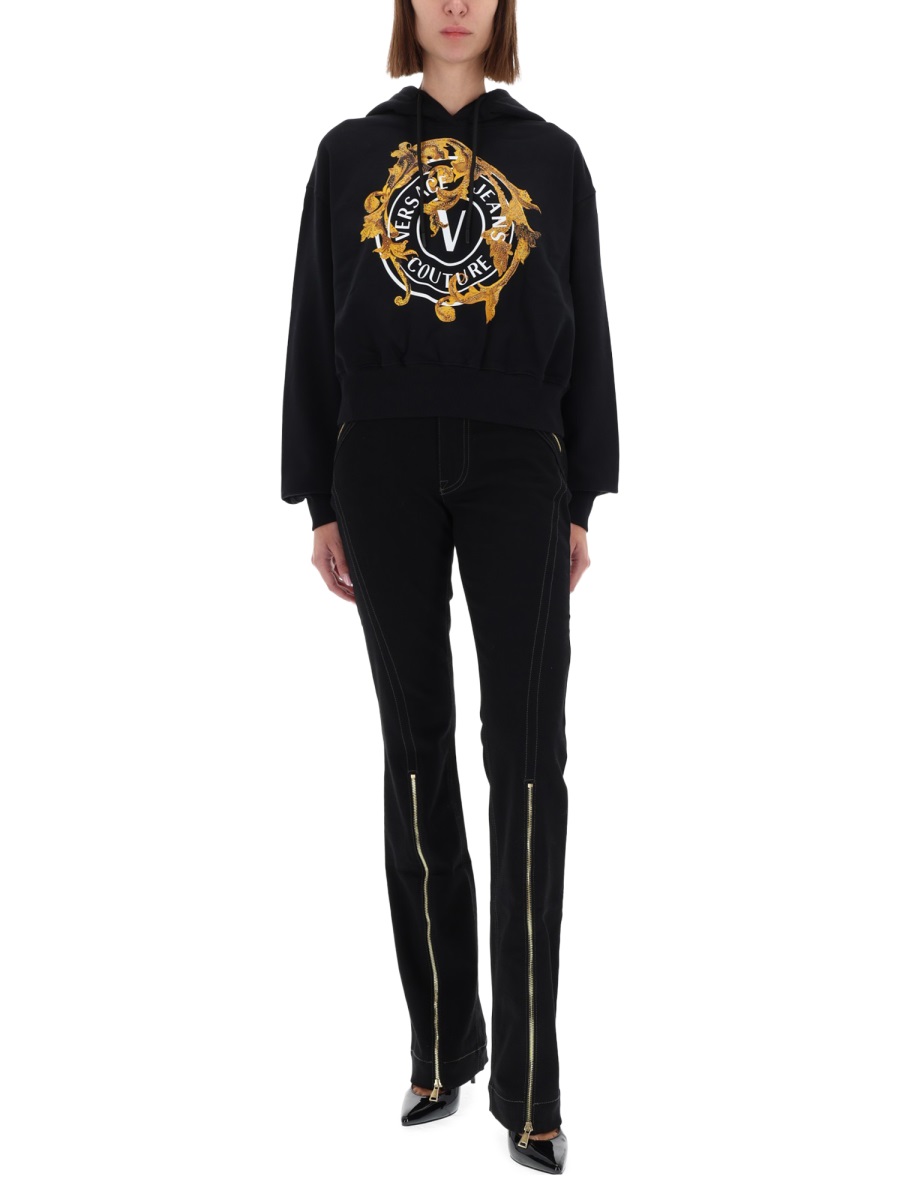 Versace Jeans Couture Black Baroque-Emblem Relaxed Sweatshirt Zwart