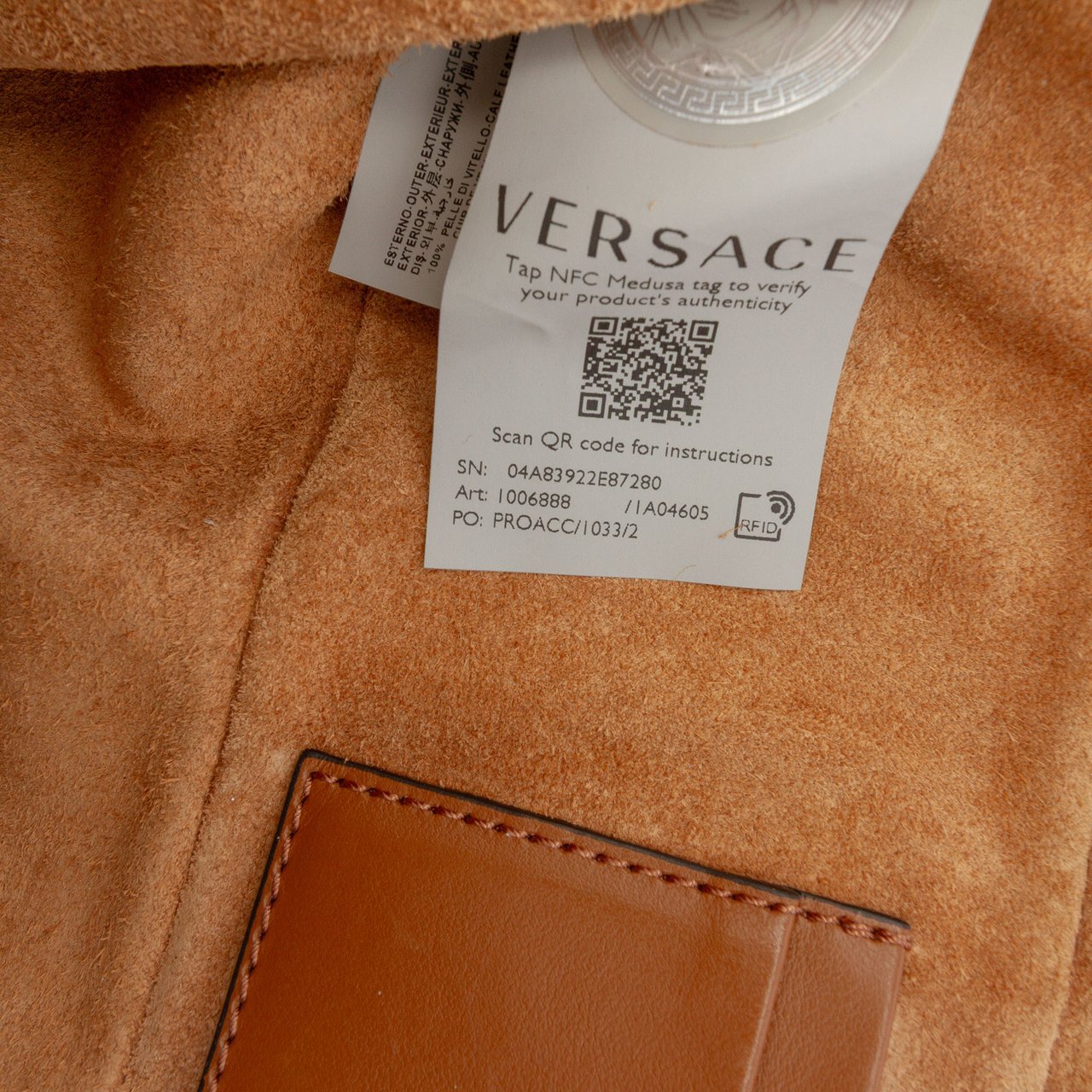 Versace Leather V Greca Signature Belt Bag Bruin