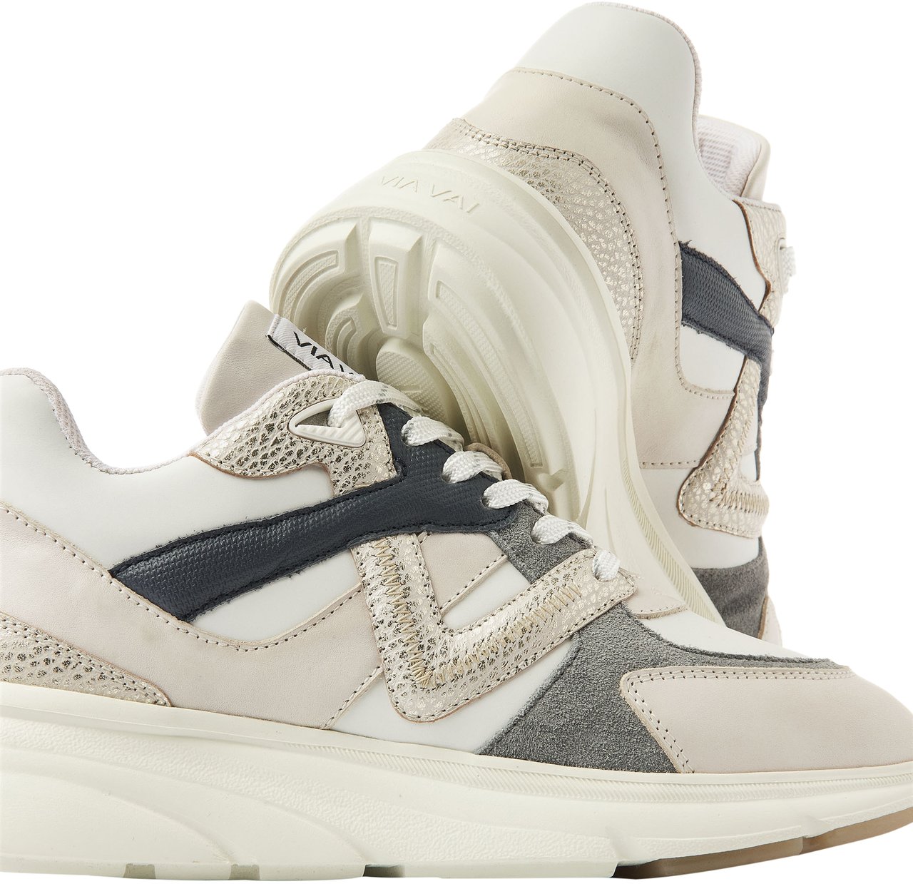 VIA VAI Vic Kyro Sneakers Navy