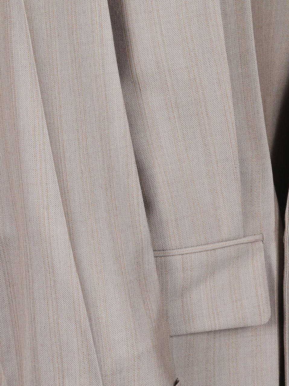 Victoria Beckham Tailored Collarless Jacket in Soft Beige Fabric Grijs