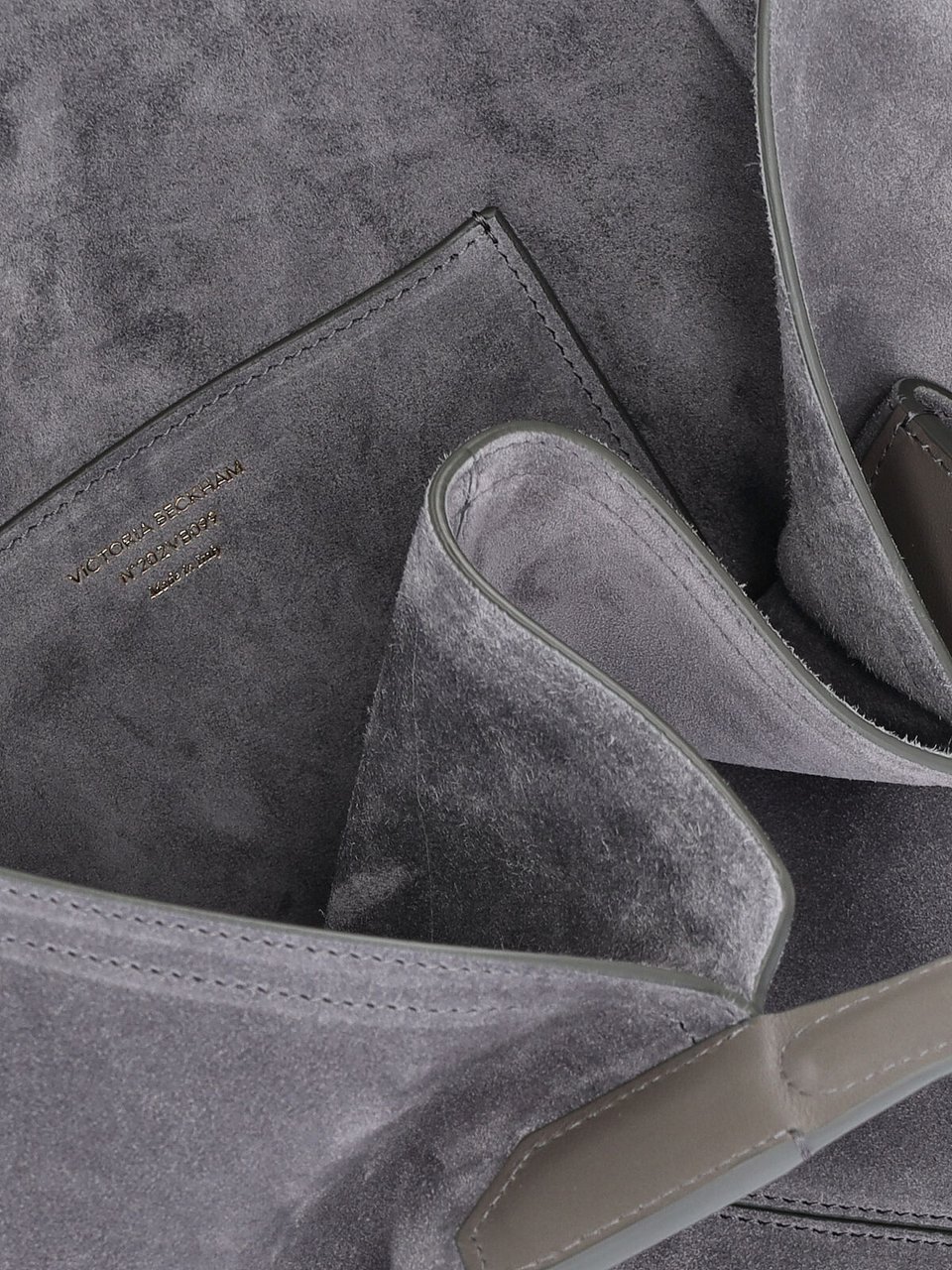 Victoria Beckham Structured Grey Bag with Minimalist Design Grijs