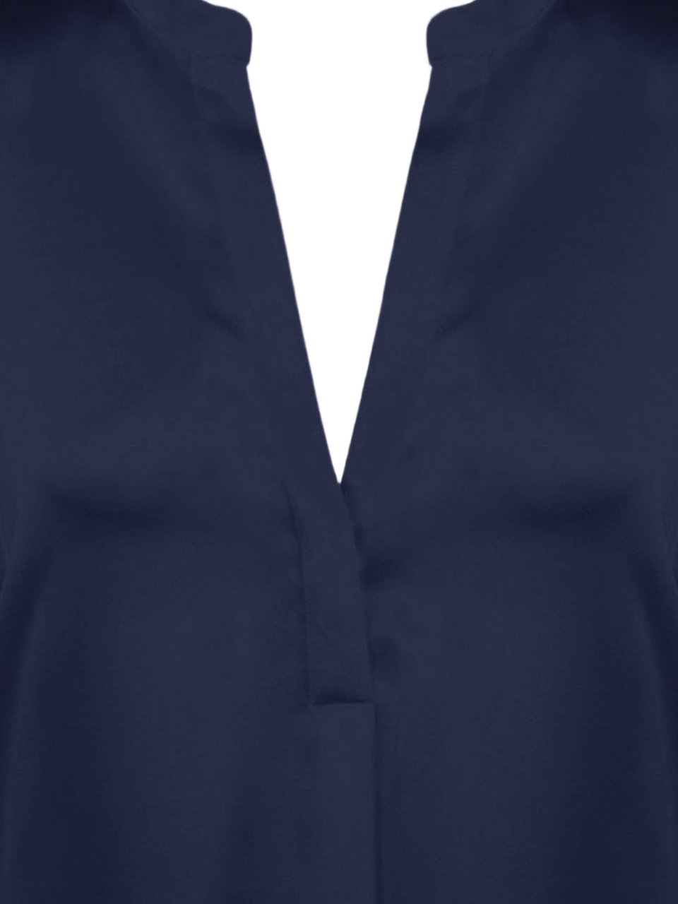 Vince Silk Long-Sleeved Shirt with Mandarin Collar and V-Neck Blauw