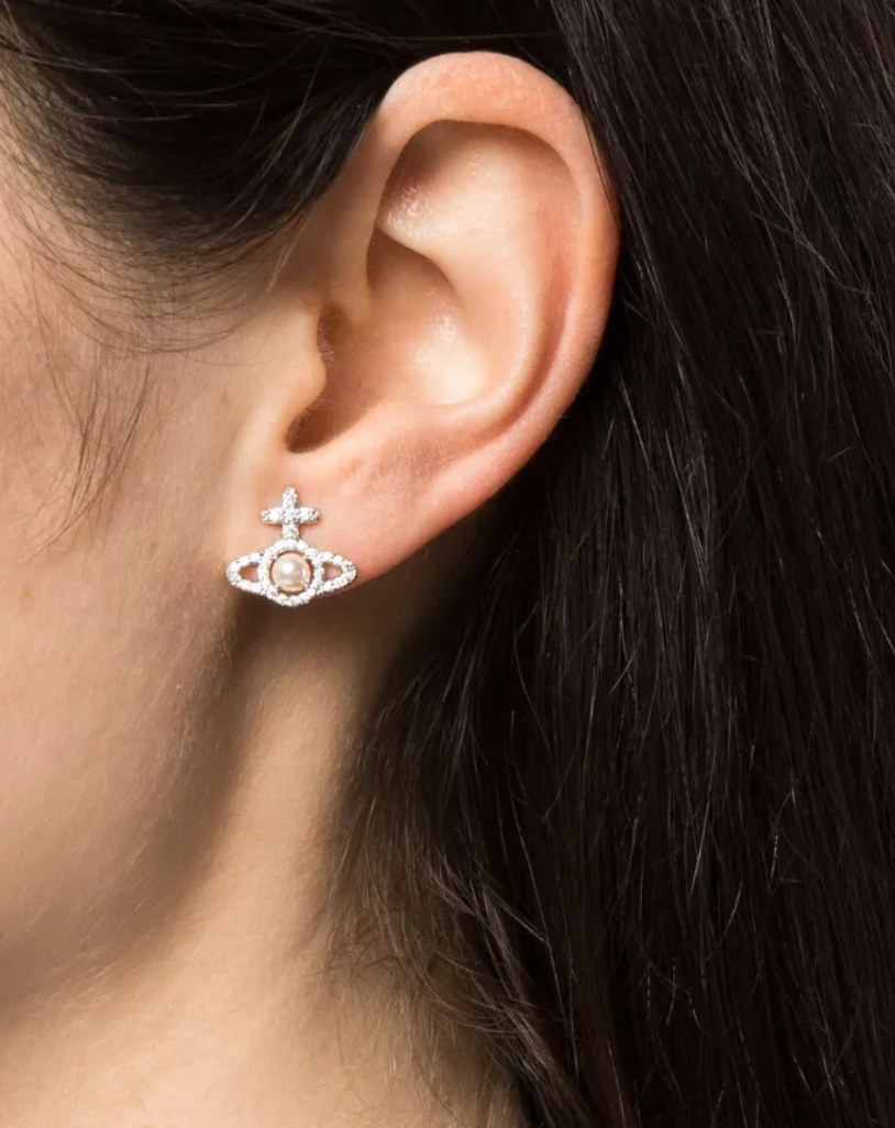 Vivienne Westwood Olympia Pearl Earrings Platinum Creamrose Zilver