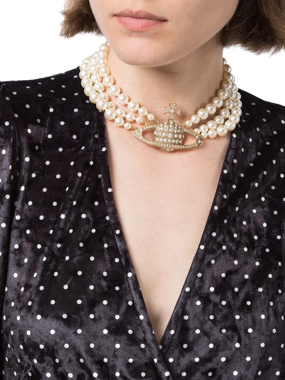 Vivienne Westwood Three Row Pearl Bas Relief Gold/pearl/crystal Divers