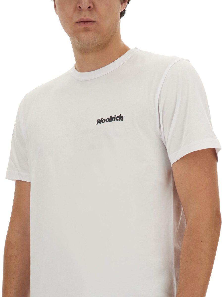 Woolrich T-SHIRT WITH LOGO Wit