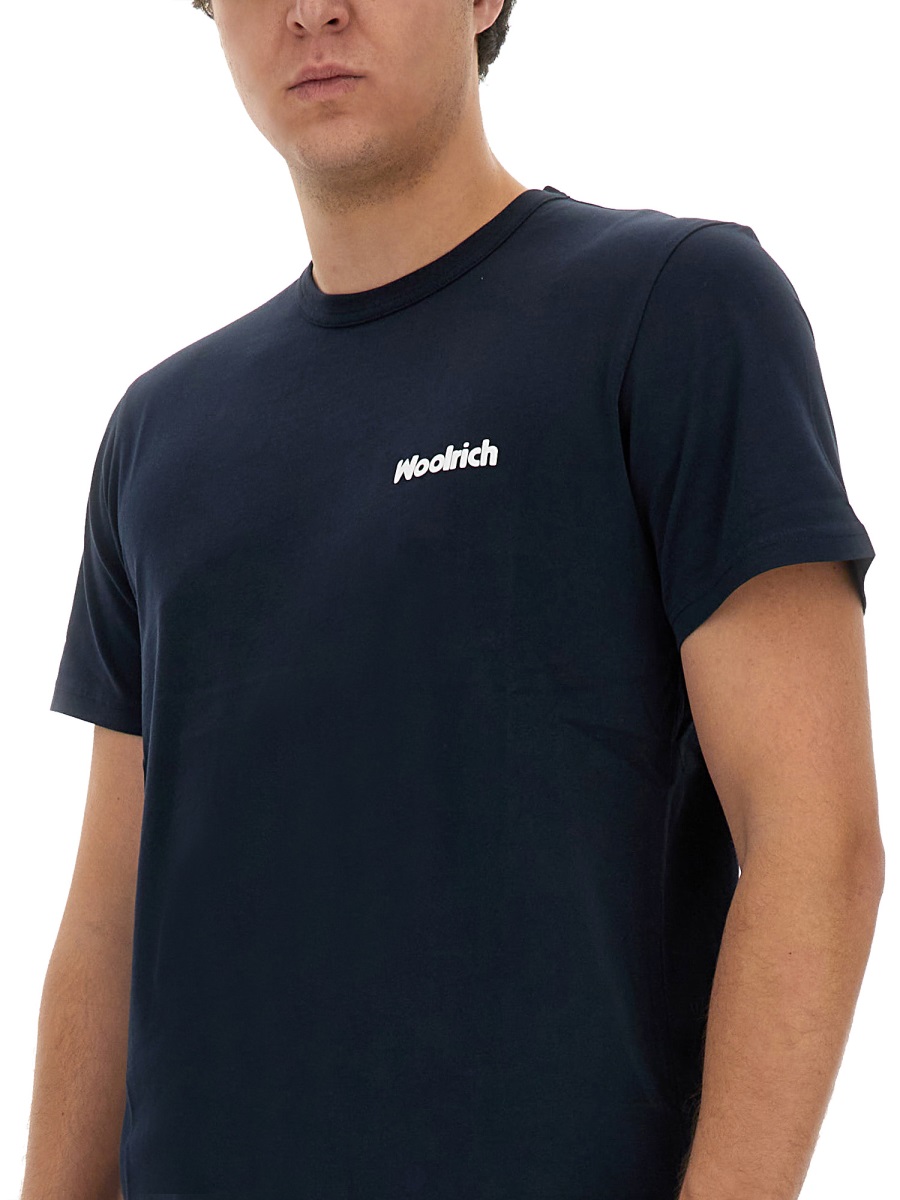 Woolrich T-SHIRT WITH LOGO Blauw