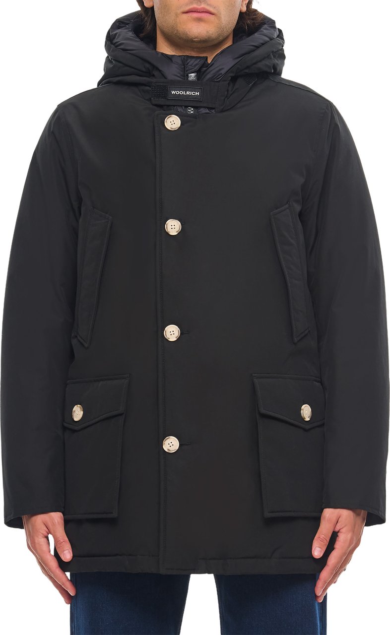 Woolrich Arctic Parka With Protective Hood And Functional Pockets Zwart