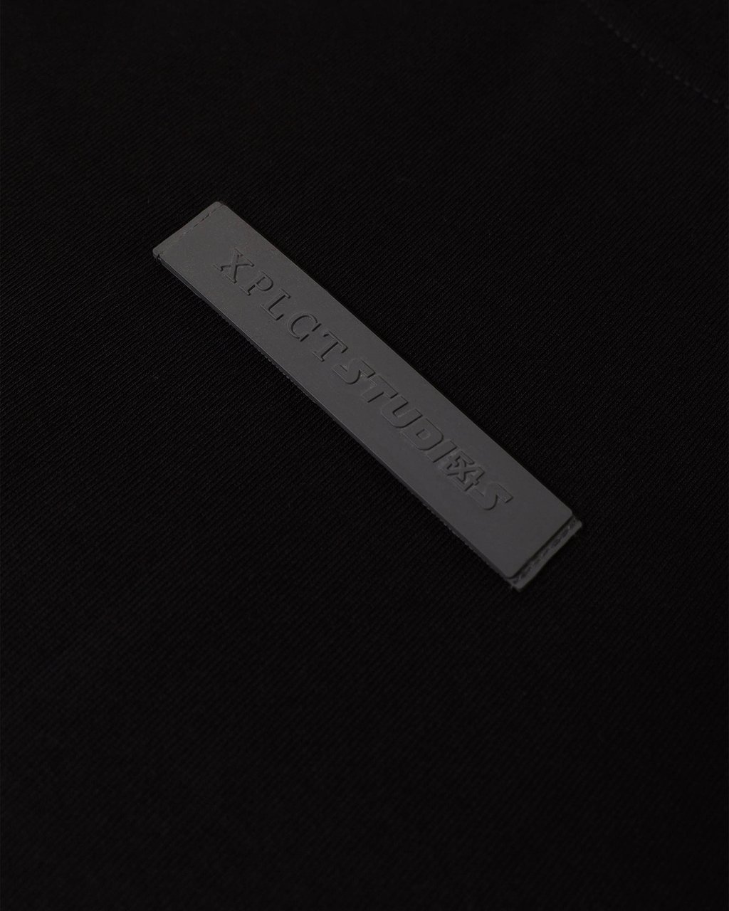 XPLCT Studios Hybrid T-Shirt Zwart