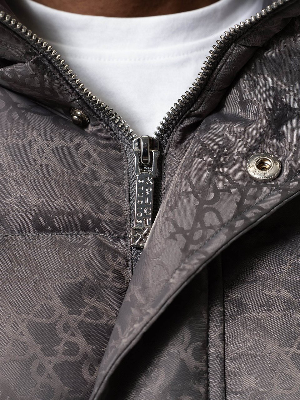 XPLCT Studios Mono Puffer | Grey Divers