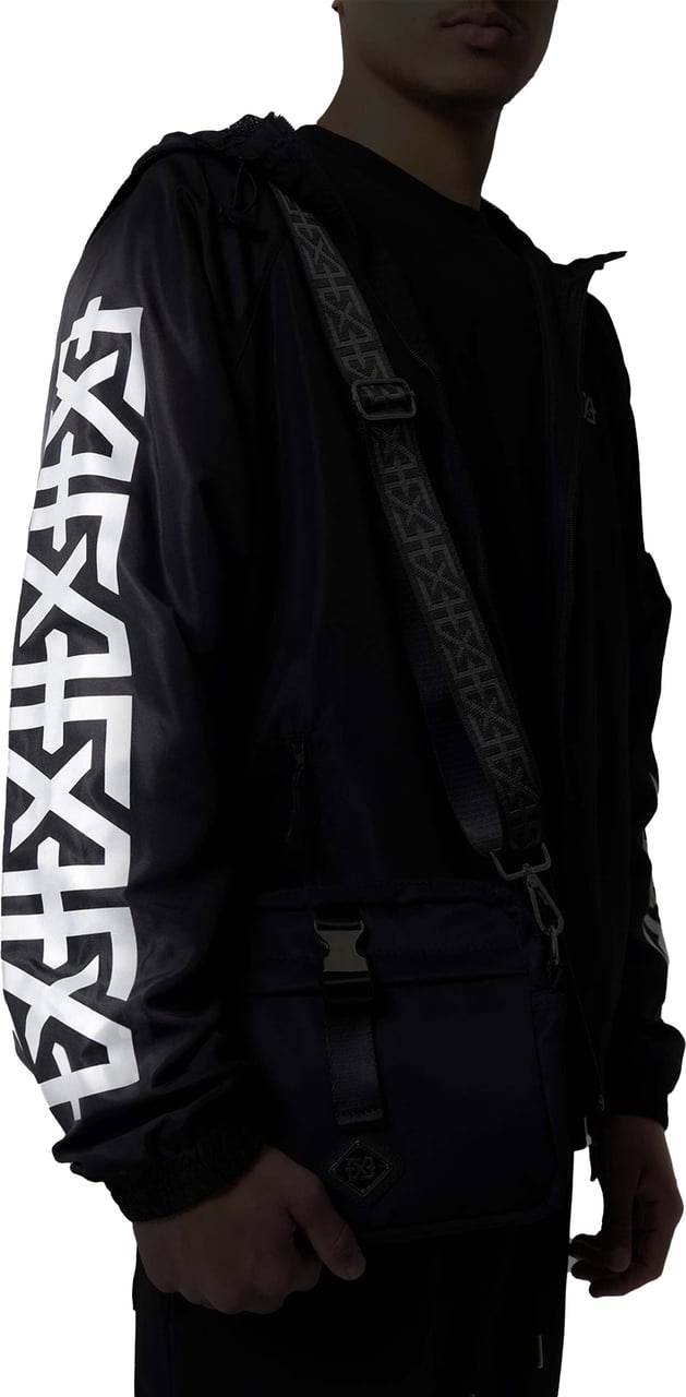 XPLCT Studios Reflector Jas Zwart