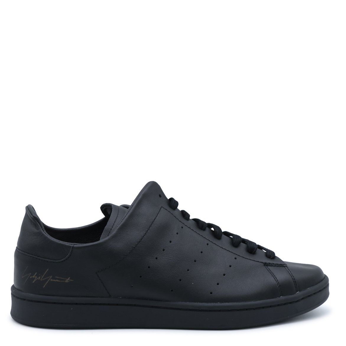 Y-3 Minimalist Black Leather Low-Top Sneakers with Discreet Signature Zwart