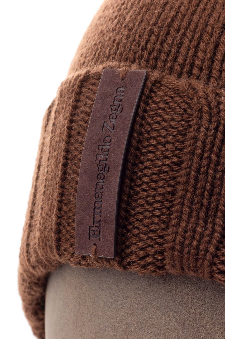 Zegna Cashmere Beanie with Leather Logo Grijs