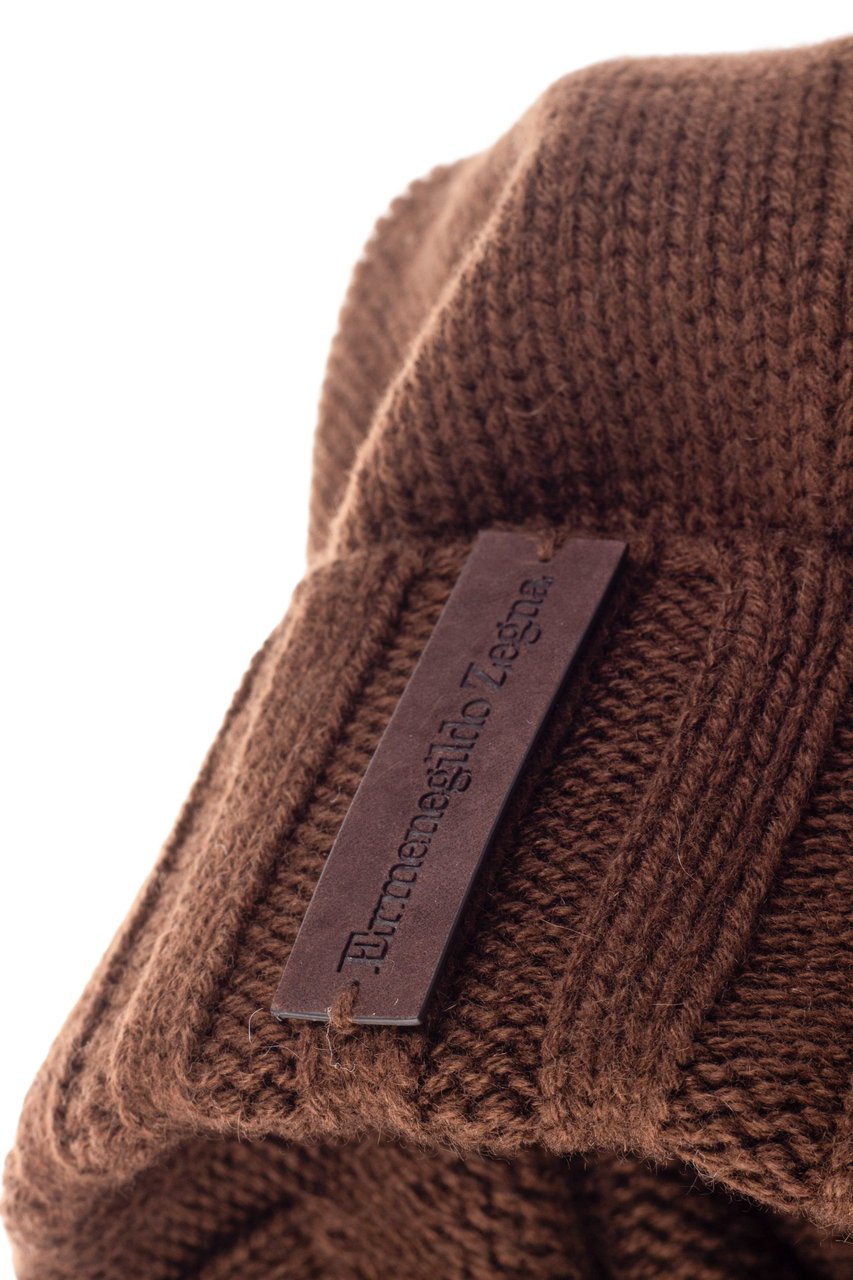 Zegna Cashmere Beanie with Leather Logo Grijs