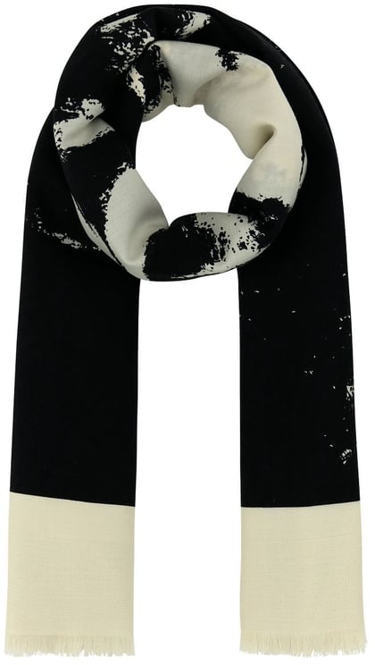 Alexander McQueen Scarfs Black