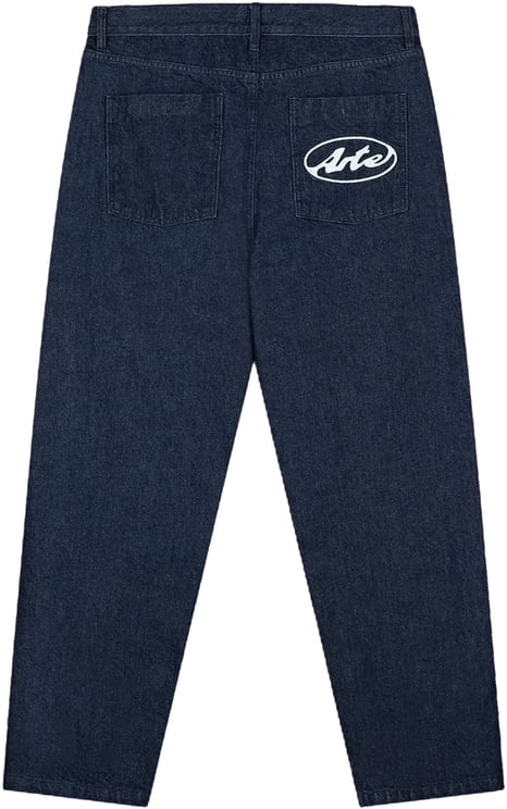 Arte Antwerp Broek met cirkellogo op de zakken, gemaakt van onbewerkt denim.