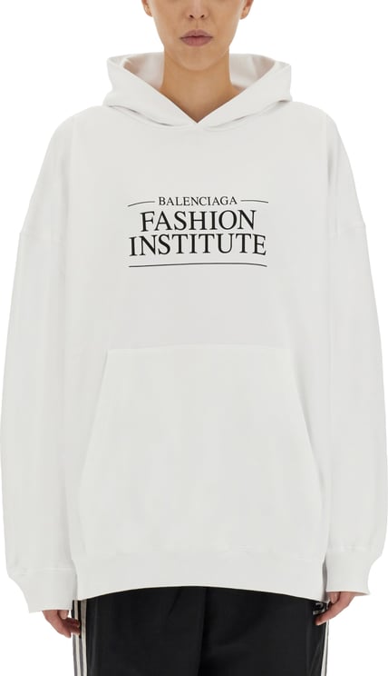 Balenciaga Large Fit Sweatshirt in Medium-Thickness Cotton