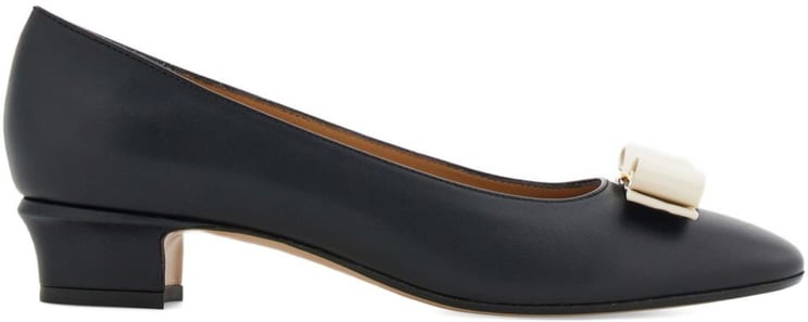 Ferragamo With Heel Nero