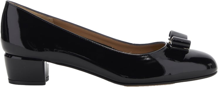 Ferragamo Ferragamo Black nappa leather Vara ballerinas
