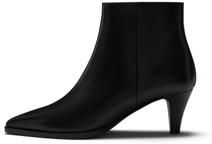 Isabel Bernard Vendôme Lola Kalfsleer Korte Laarzen