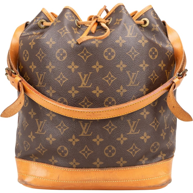 Louis Vuitton Louis Vuitton Monogram Canvas Sac Noé Grande Shoulder Bag
