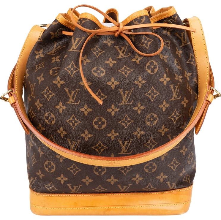 Louis Vuitton Louis Vuitton Monogram Canvas Sac Noé Grande Shoulder Bag
