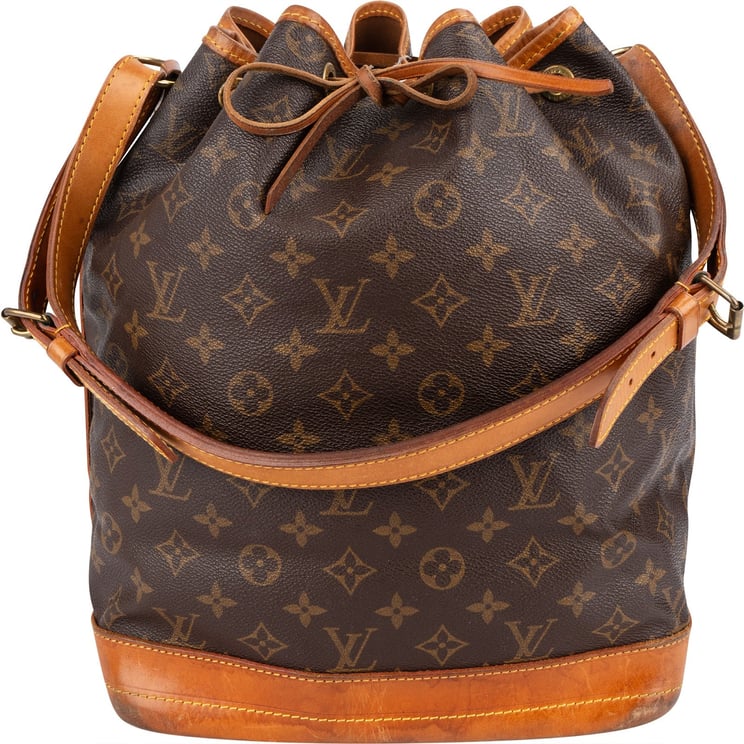 Louis Vuitton Louis Vuitton Monogram Canvas Sac Noé Grande Shoulder Bag