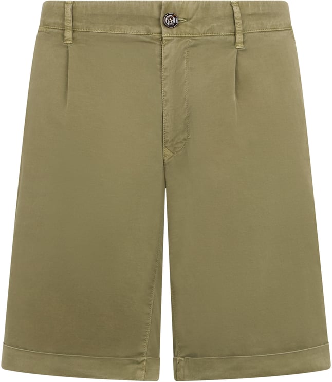 Moorer Khaki colored bermuda ideal for leisure time.