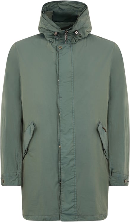 Moorer Elegant green parka with adjustable hood.