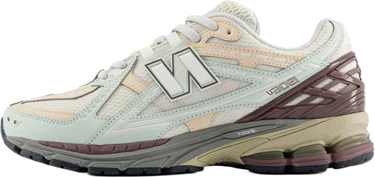 New Balance New Balance 1906D Clay Ash Licorice